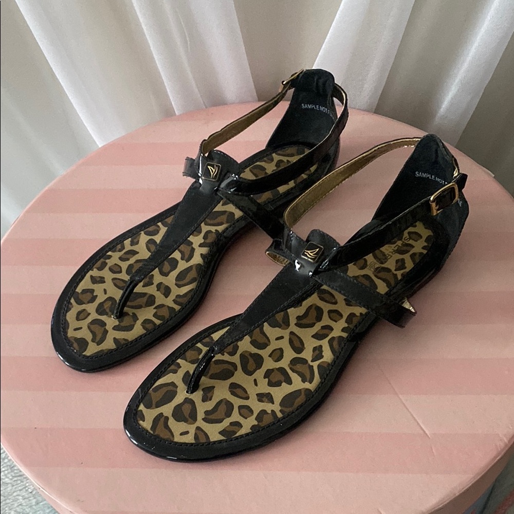 Stylish Black Sandals with Leopard Print